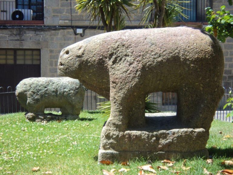 hospedium-posada-de-bayuela-animales-1